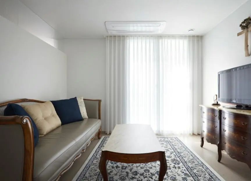 105㎡韓系風(fēng)，開(kāi)放式客餐廚空間，全屋打柜子布局，讓你一眼心動(dòng)