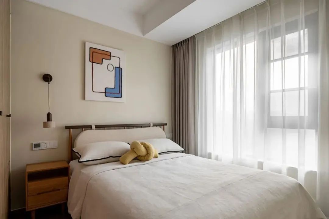 110㎡奶油原木，個性懸空電視墻設(shè)計，暖心治愈的原木空間！